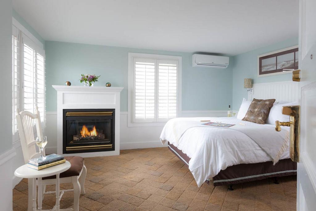 Traditional Two Bedroom Apartment
